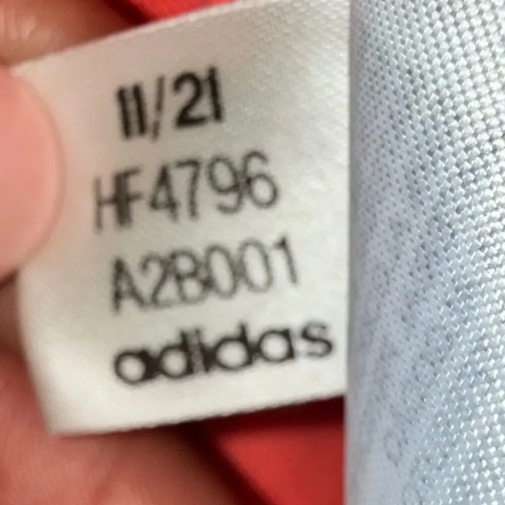 Adidas Original Adventure Boston Marathon Butterfly Pocket Tee Coral XL New